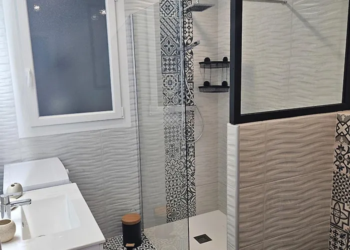 La Jonquiere Hyper Centre