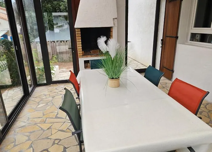 La Jonquiere Hyper Centre Сasa de vacaciones